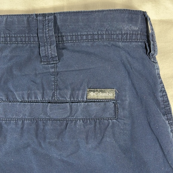 Columbia mens navy lightweight flat front 7.5" inseam chino shorts - size 38 - Picture 5 of 11